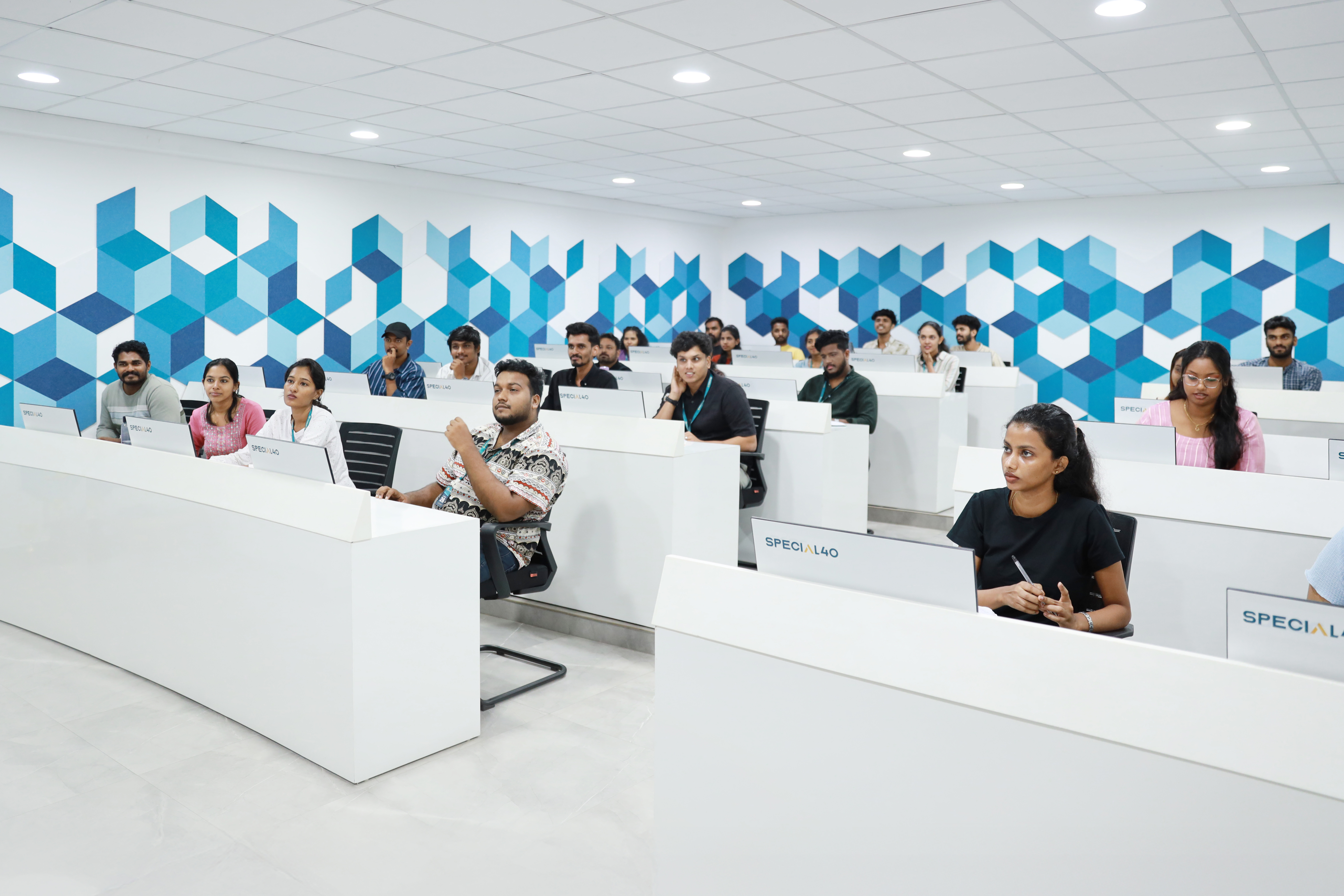 Training session — hexagon hall